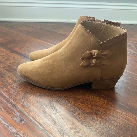 kali suede bootie